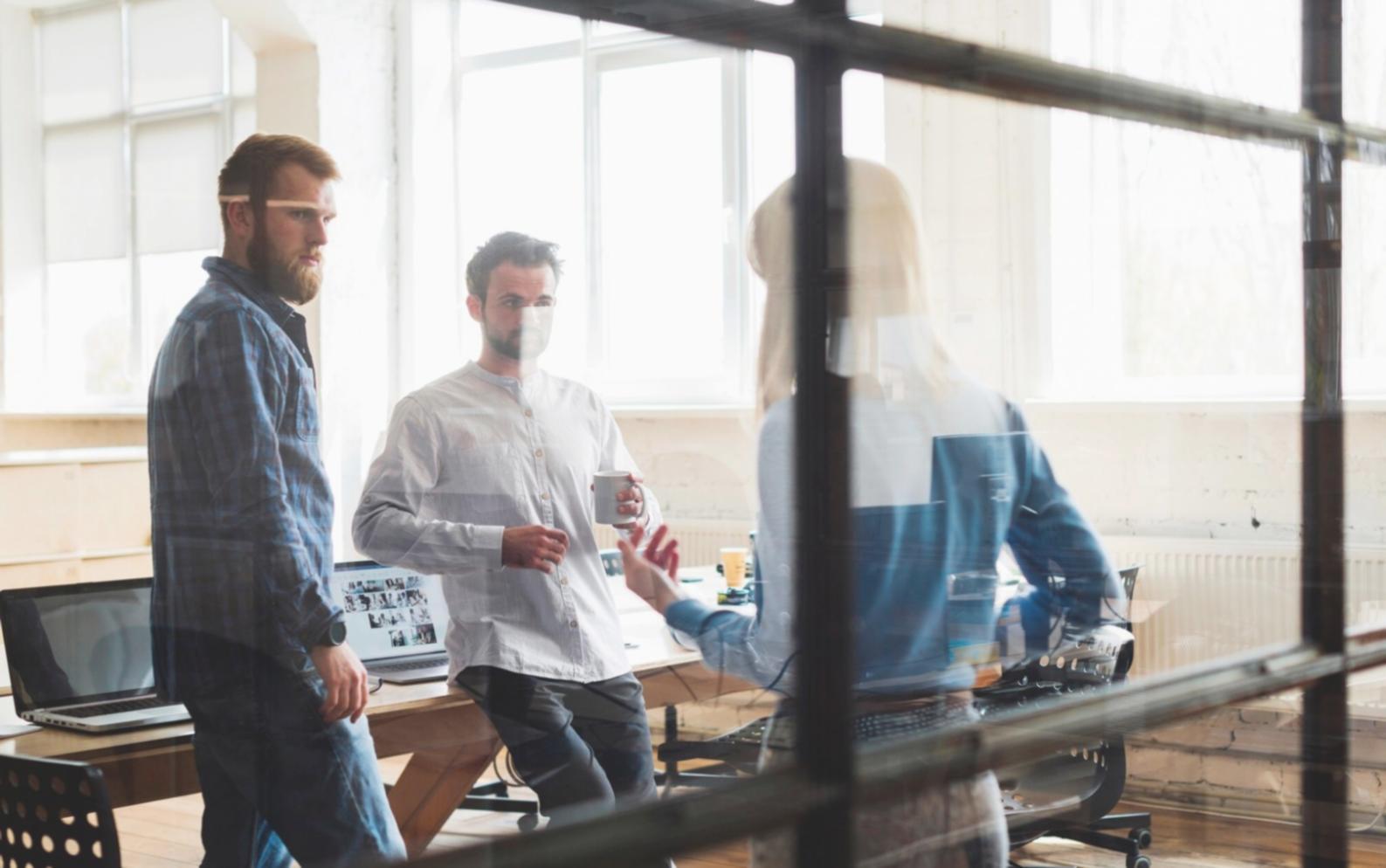 Espace de consultation financière moderne et accueillant