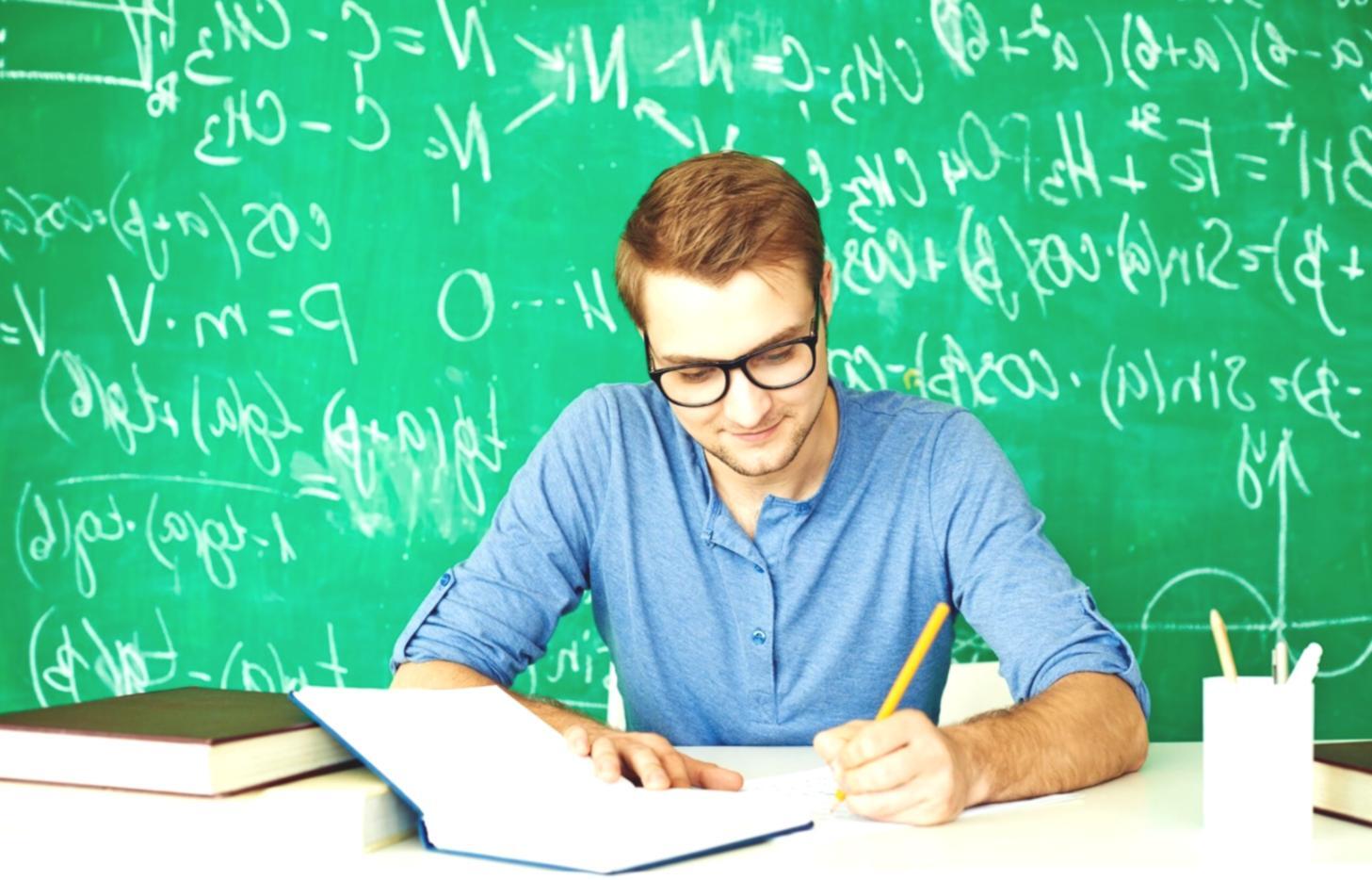 Équipe collaborant sur des stratégies financières